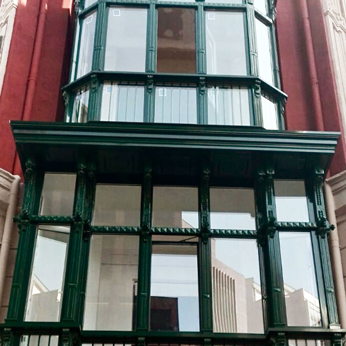 Rehabilitación de edificios ventanales Vizcaya en Marqués del Puerto Bilbao