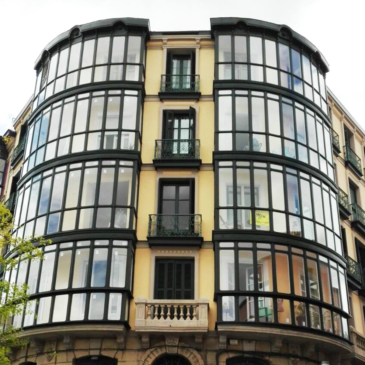 Rehabilitación de ventanales en aluminio en Vizcaya en Conde de Mirasol Bilbao